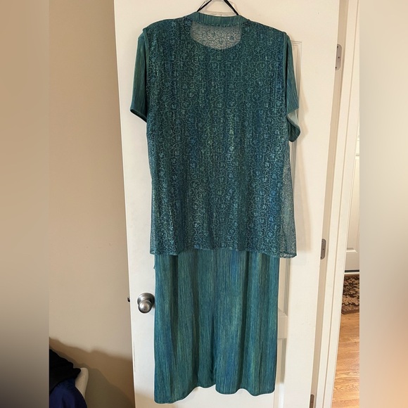 John Robert’s Woman Green Maxi Length Dress with Vest Overlay Size 24W - Picture 4 of 15